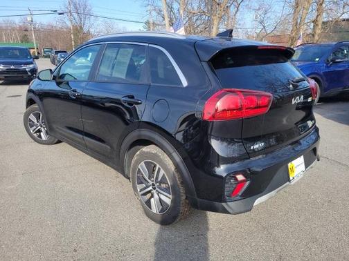 2022 Kia Niro LXS