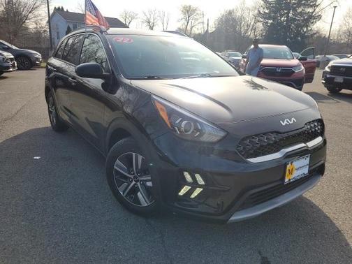 2022 Kia Niro LXS