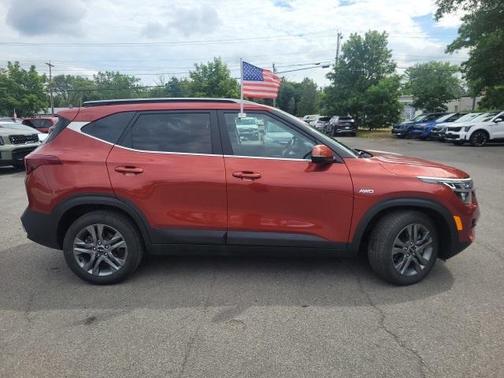 2023 Kia Seltos S