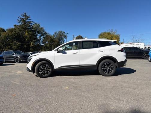 2025 Kia Sportage EX