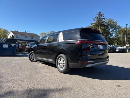 2022 Kia Carnival LXS