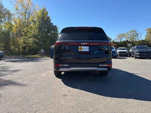 2022 Kia Carnival LXS