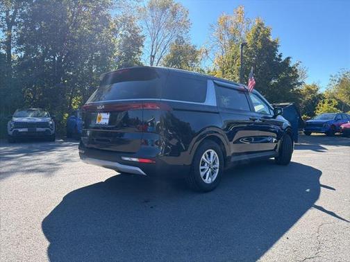 2022 Kia Carnival LXS