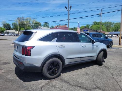 2022 Kia Sorento LX