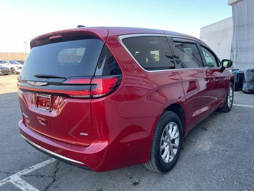 Red Hot Pearlcoat 2024 Chrysler Pacifica Touring L