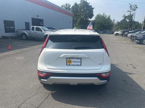 2024 Kia Niro EX