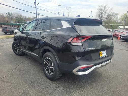 2023 Kia Sportage Hybrid LX