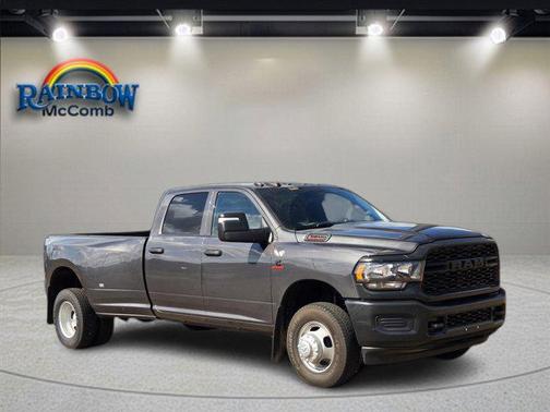 2024 RAM 3500 Tradesman Crew Cab 4x4 8' Box