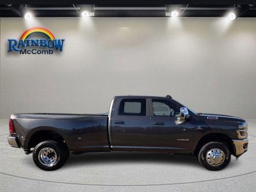2026 RAM 3500 Laramie Crew Cab 4x4 8' Box