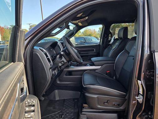 2026 RAM 3500 Laramie Crew Cab 4x4 8' Box