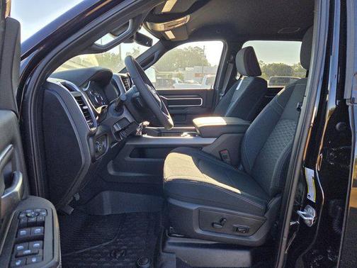 2025 RAM 2500 Big Horn Crew Cab 4x4 6'4' Box