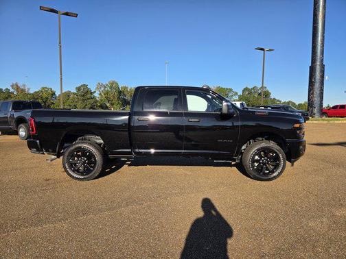 2025 RAM 2500 Big Horn Crew Cab 4x4 6'4' Box