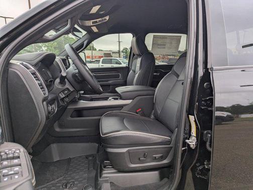 2025 RAM 3500 Laramie Crew Cab 4x4 8' Box