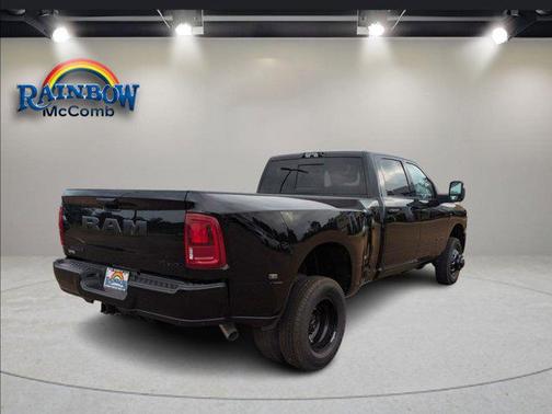 2025 RAM 3500 Laramie Crew Cab 4x4 8' Box