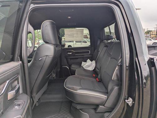 2025 RAM 3500 Laramie Crew Cab 4x4 8' Box