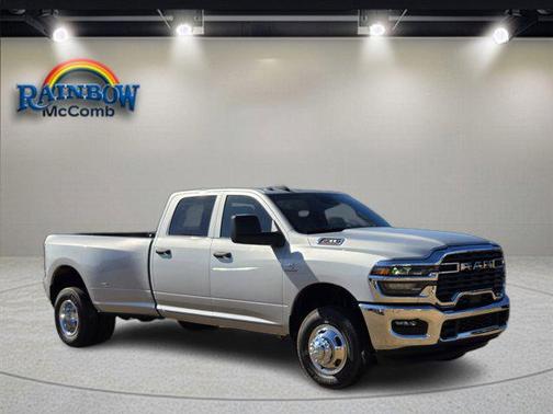 2026 RAM 3500 Tradesman Crew Cab 4x4 8' Box