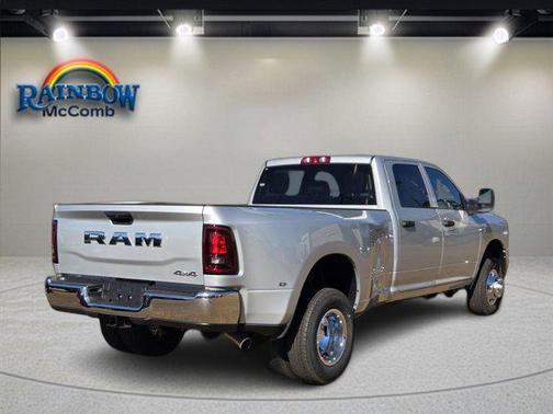 2026 RAM 3500 Tradesman Crew Cab 4x4 8' Box