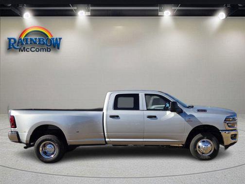 2026 RAM 3500 Tradesman Crew Cab 4x4 8' Box