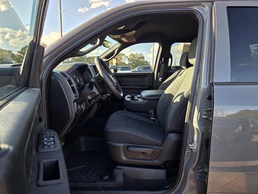 2026 RAM 2500 Tradesman Crew Cab 4x4 6'4' Box