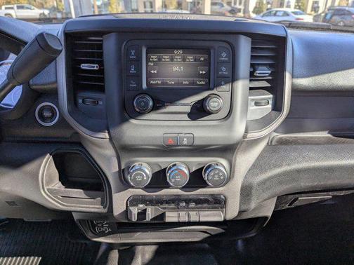 2024 RAM 2500 Tradesman Crew Cab 4x4 8' Box