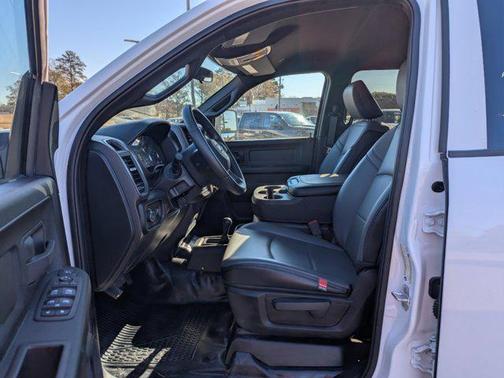 2024 RAM 2500 Tradesman Crew Cab 4x4 8' Box