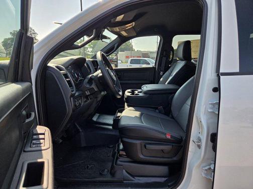 2025 RAM 2500 Tradesman Crew Cab 4x4 6'4' Box