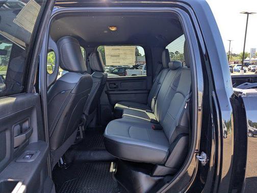 2025 RAM 2500 Tradesman Crew Cab 4x4 8' Box