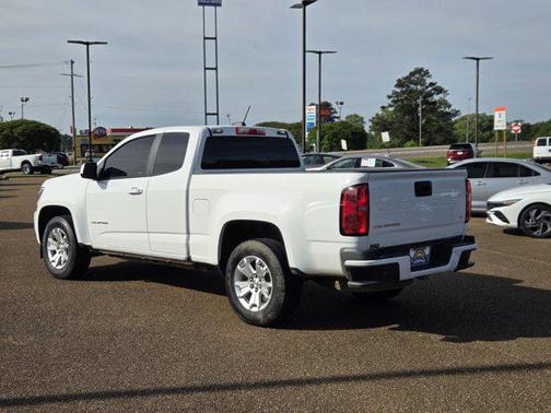 Summit White 2022 Chevrolet Colorado LT