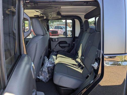 2025 Jeep Gladiator Nighthawk