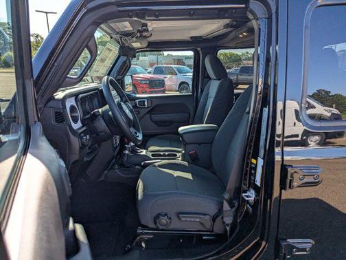 2025 Jeep Gladiator Nighthawk