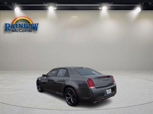 2021 Chrysler 300 Touring