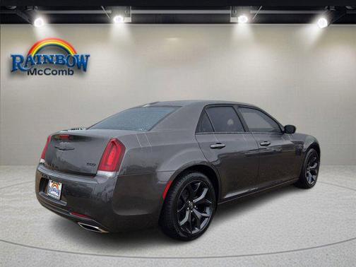 2021 Chrysler 300 Touring