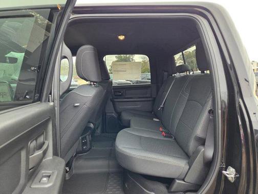 2026 RAM 2500 Black Express Crew Cab 4x4 6'4' Box