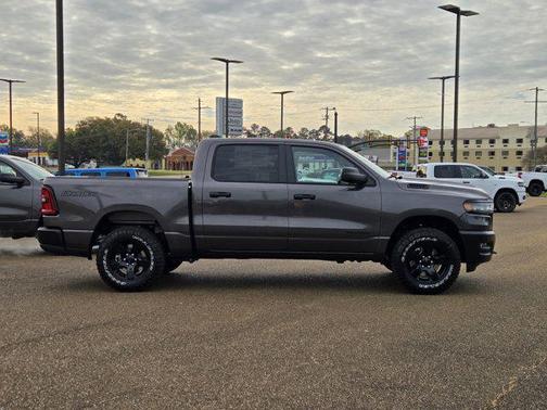 2026 RAM 1500 Warlock Crew Cab 4x4 5'7' Box