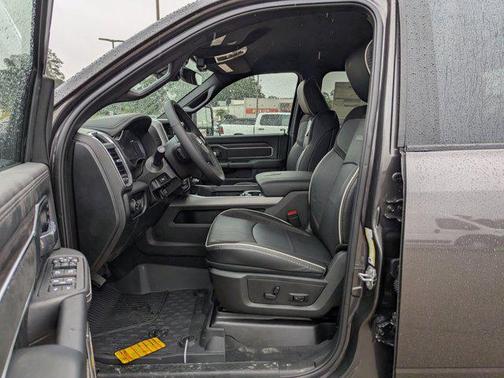 2025 RAM 3500 Laramie Crew Cab 4x4 8' Box