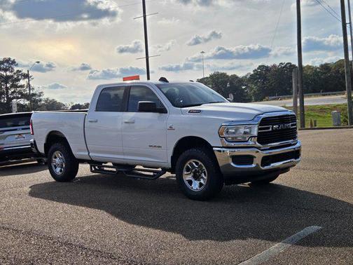 2020 RAM 2500 Big Horn Crew Cab 4X4 6'4' Box