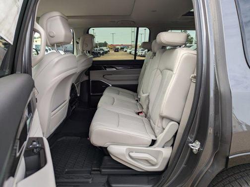 2024 Jeep Wagoneer Series I 4x2