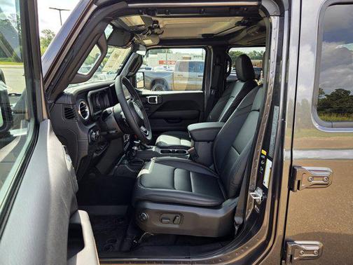 2025 Jeep Gladiator High Tide