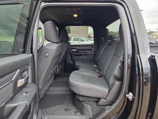 2025 RAM 3500 Big Horn Crew Cab 4x4 8' Box
