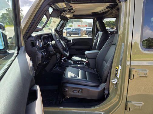 2025 Jeep Gladiator High Tide