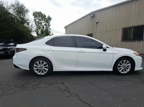 Ice Cap 2023 Toyota Camry LE