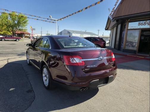 2011 Ford Taurus SEL