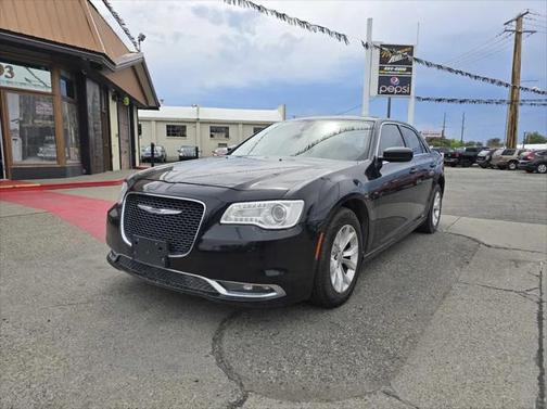 2016 Chrysler 300 Limited
