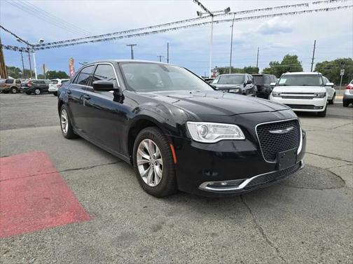 2016 Chrysler 300 Limited