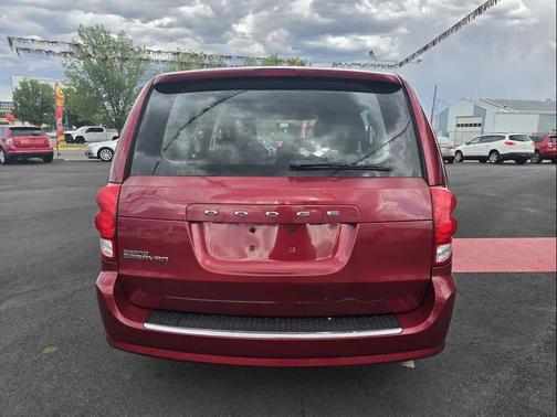 Deep Cherry Red Crystal Pearlcoat 2011 Dodge Grand Caravan SXT