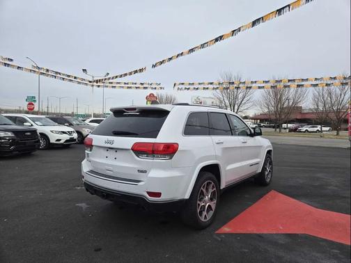 2018 Jeep Grand Cherokee Sterling Edition