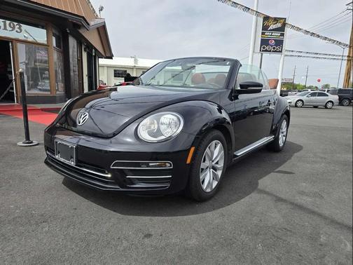 Brown 2017 Volkswagen Beetle 1.8T