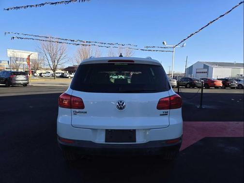 2016 Volkswagen Tiguan SE