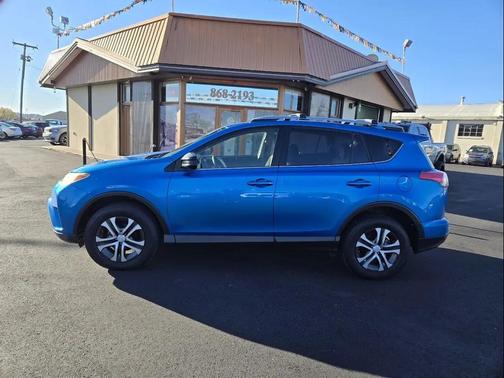 2017 Toyota RAV4 LE