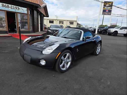 Mysterious (Black) 2006 Pontiac Solstice